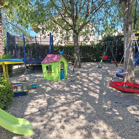 רוביני Apartments Modrusan מראה חיצוני תמונה