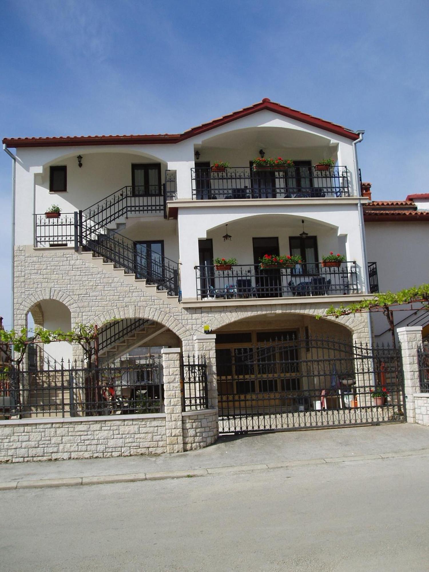 רוביני Apartments Modrusan מראה חיצוני תמונה