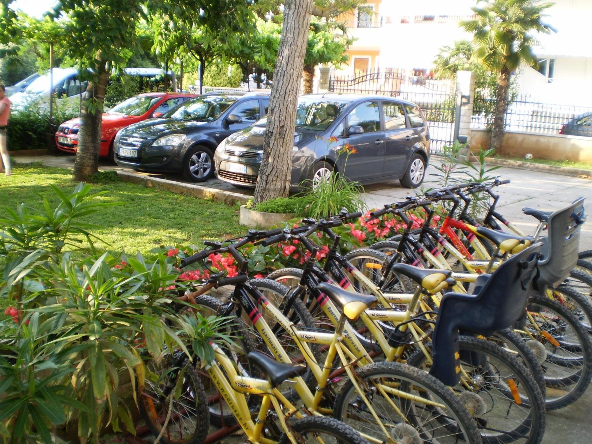 רוביני Apartments Modrusan מראה חיצוני תמונה