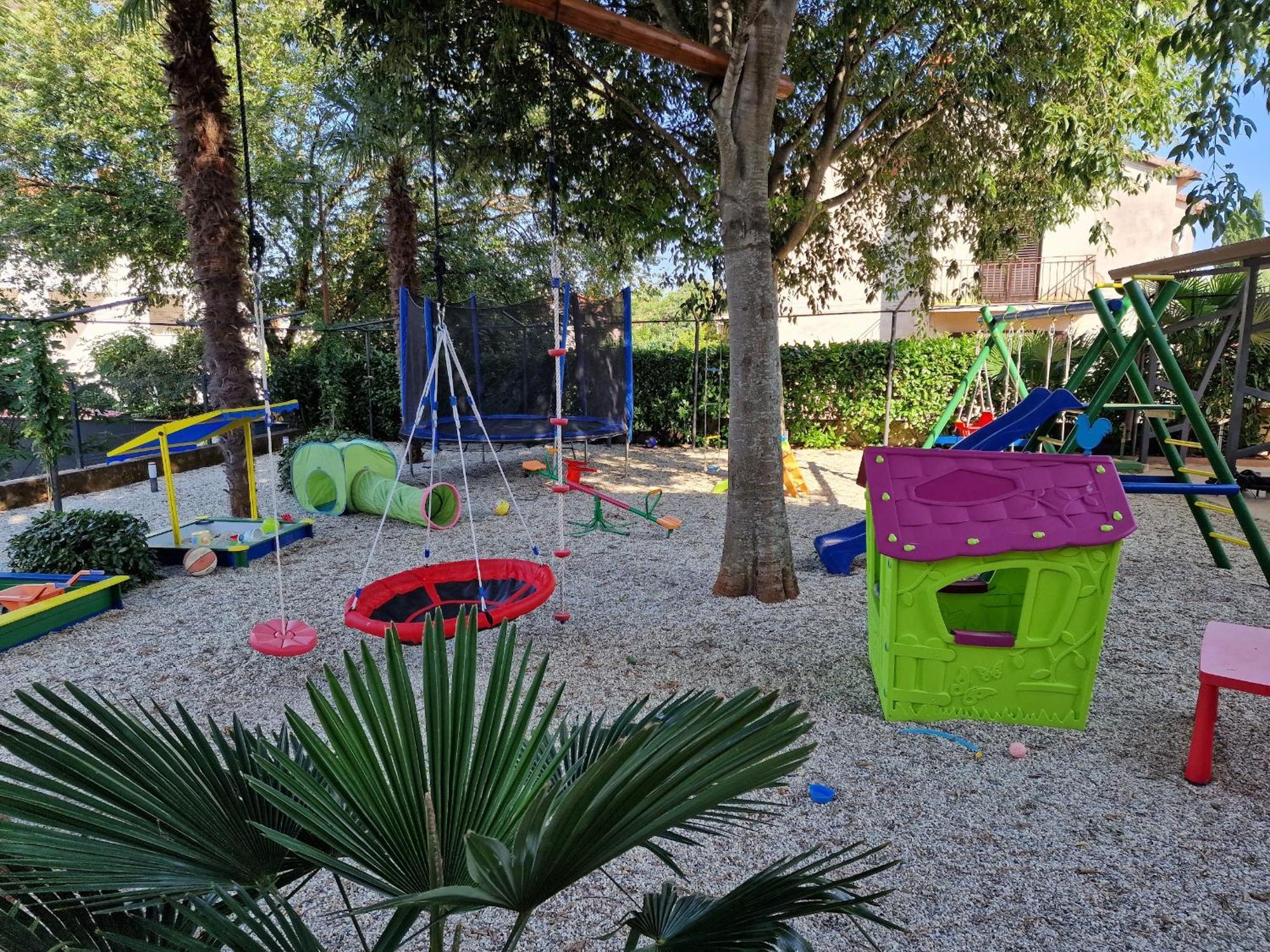 רוביני Apartments Modrusan מראה חיצוני תמונה