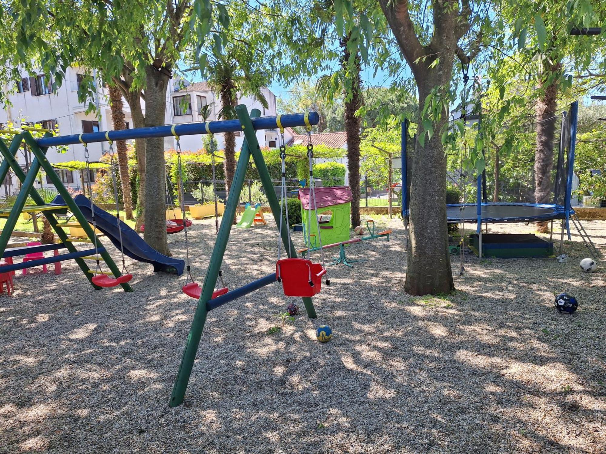 רוביני Apartments Modrusan מראה חיצוני תמונה