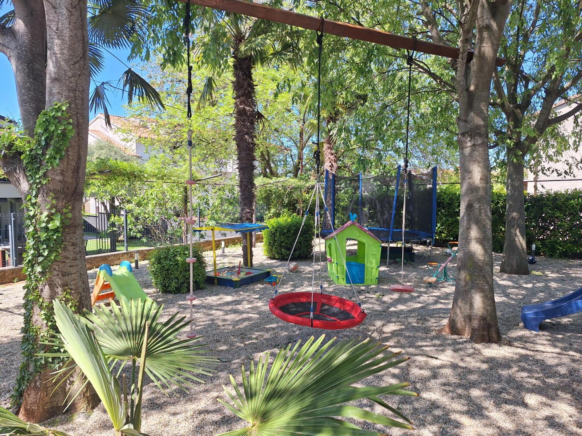 רוביני Apartments Modrusan מראה חיצוני תמונה
