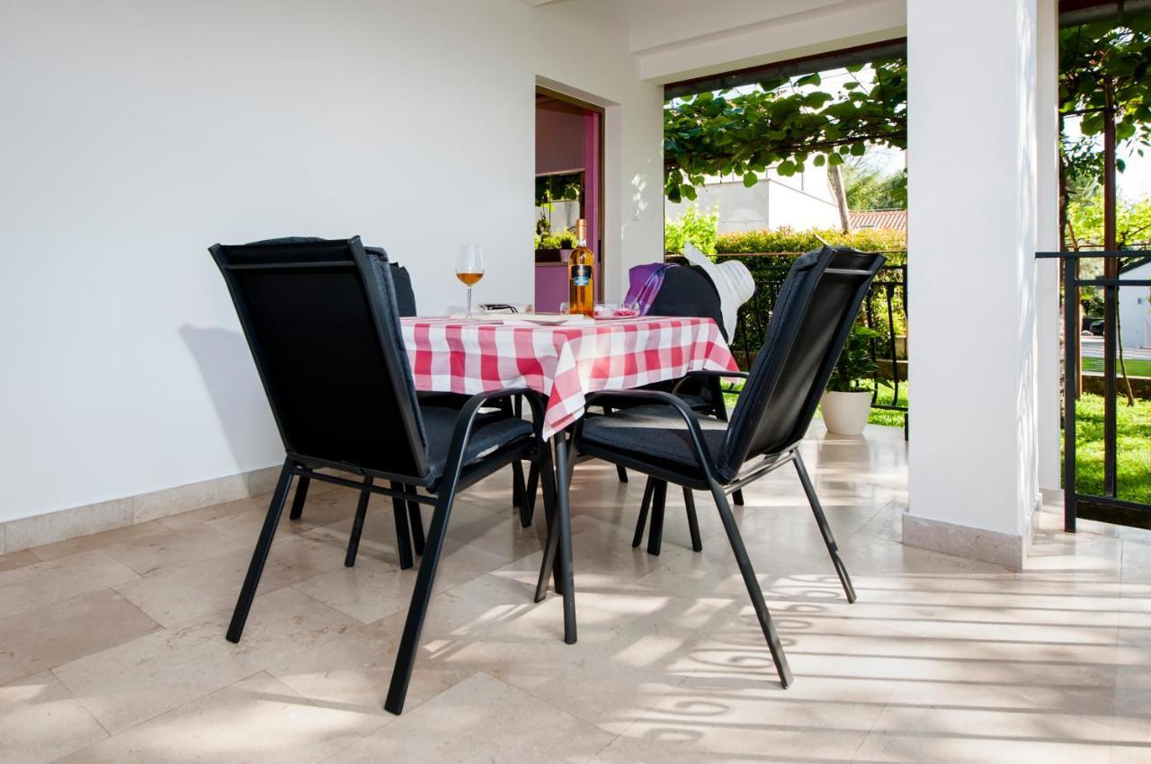 רוביני Apartments Modrusan מראה חיצוני תמונה