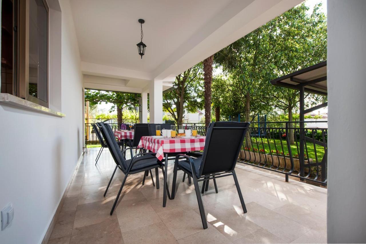 רוביני Apartments Modrusan מראה חיצוני תמונה