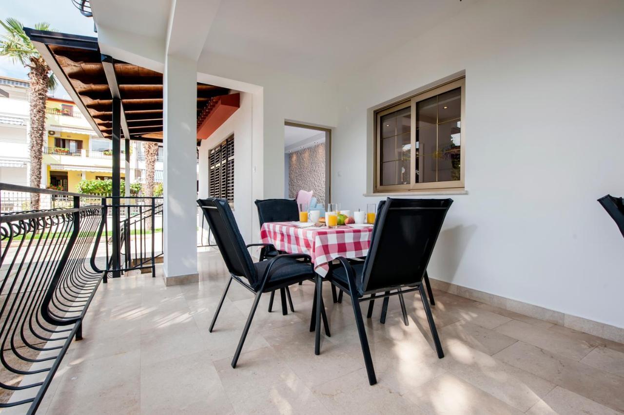 רוביני Apartments Modrusan מראה חיצוני תמונה