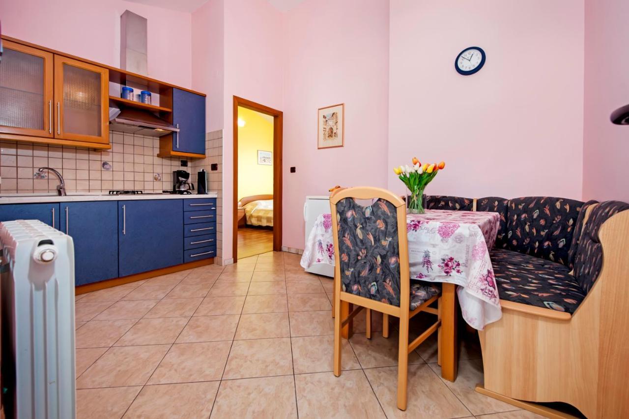 רוביני Apartments Modrusan מראה חיצוני תמונה