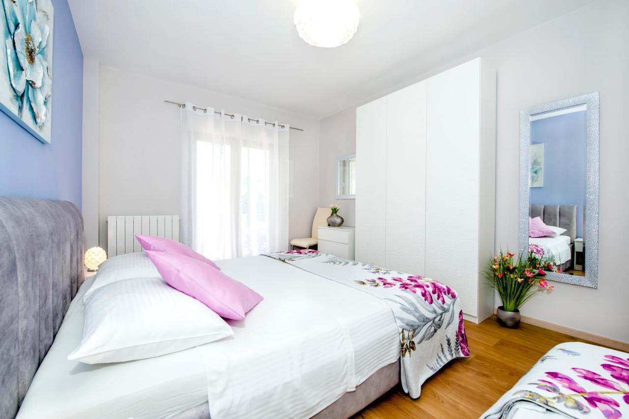 רוביני Apartments Modrusan מראה חיצוני תמונה